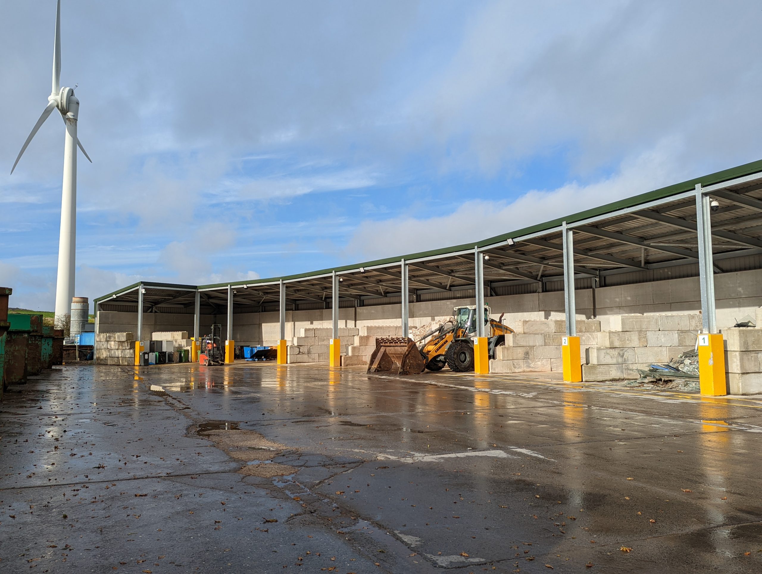 CWm Commercial Recycling centre